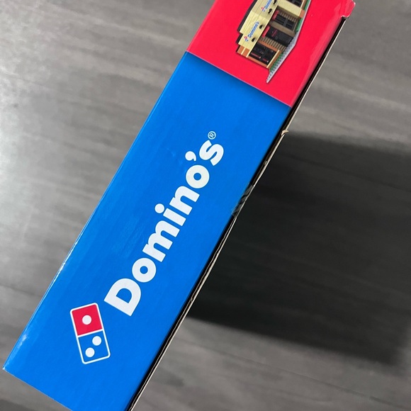 Domino’s Store Building Set (LEGO) - Picture 6 of 6